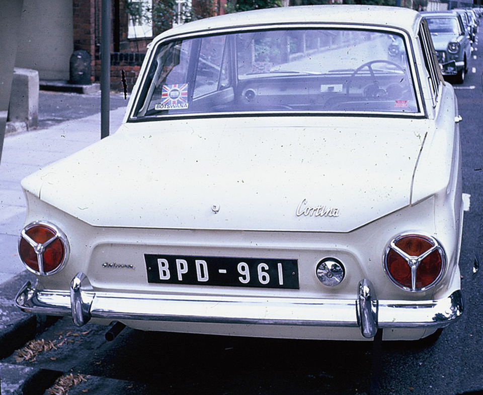(BW_50s-74)(BP)-Gaborones_BPD_961_Fd-Cortina1-London1970sVB