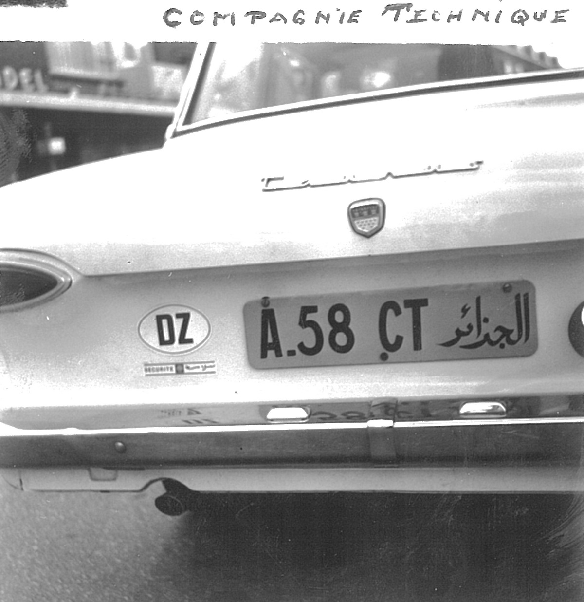 (DZ-aid_63-76)-Algiers_A_58_CT_FordTaunus-vbKS