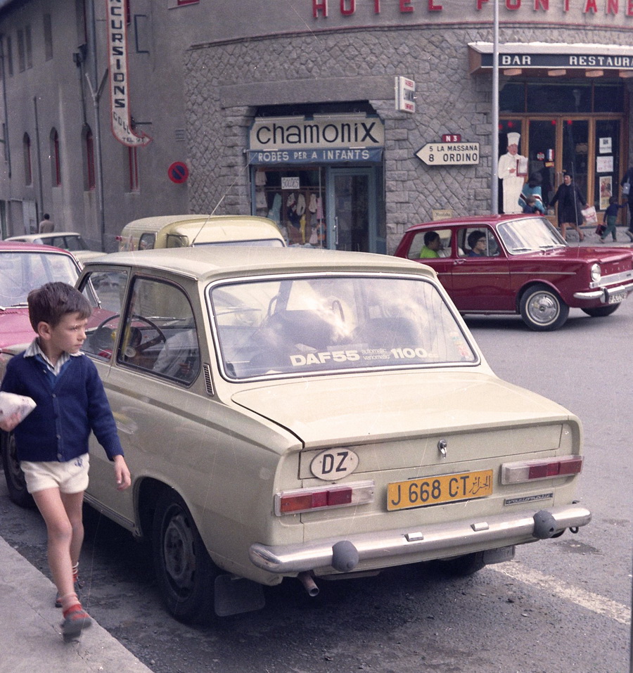 (DZ-aid_63-76)-El_Asnam_J_668_CT_r_DAF-abgBL