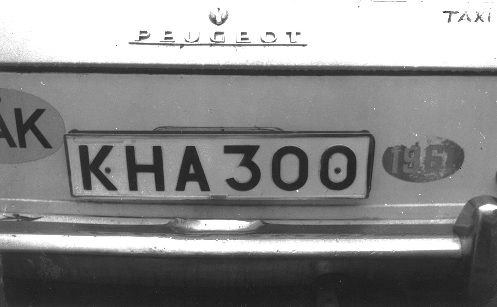 (EAK-comv,txi_50-75m)-Nairobi_71_KHA_300_(b-w)_Peu404-vbKS