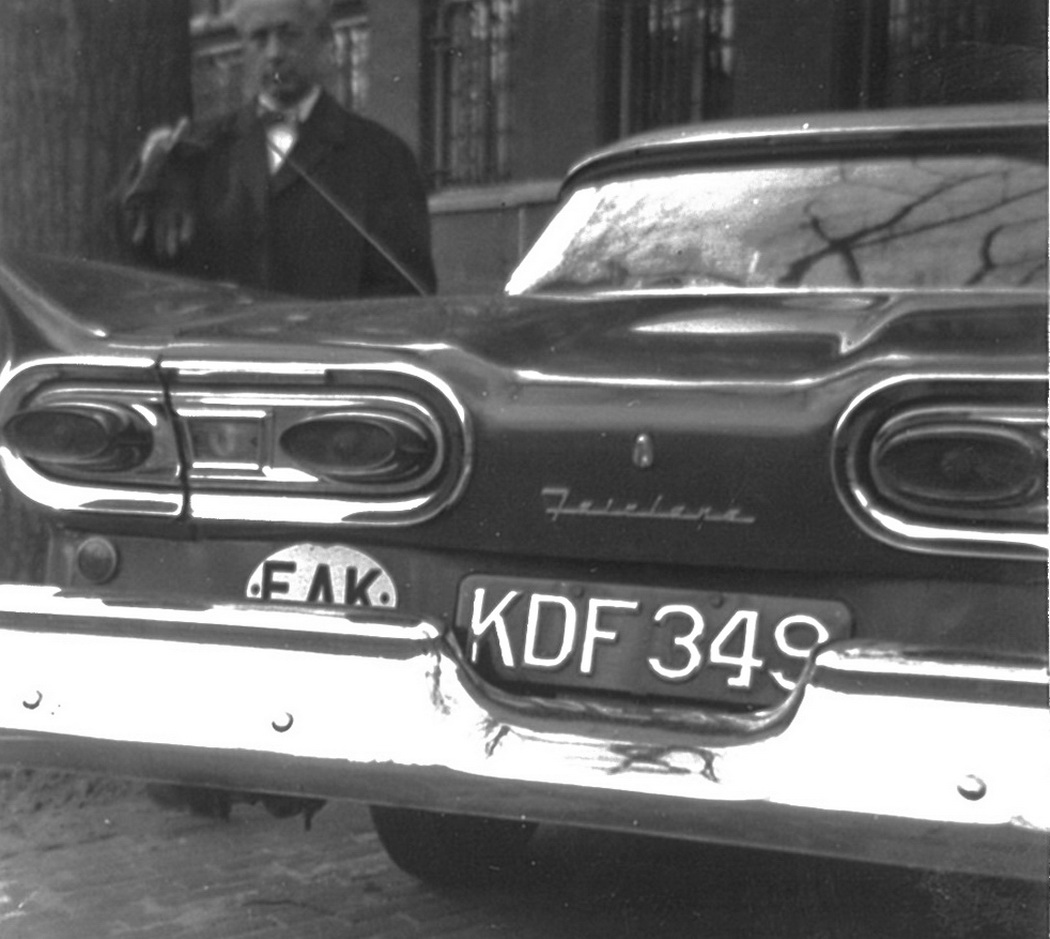 (EAK_50-75m)-Kericho_58m_KDF_349_Ford_Fairlane-vbKS