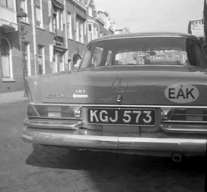 (EAK_50-75m)-Nairobi_59_KGJ_573_r_M-B,jfKS