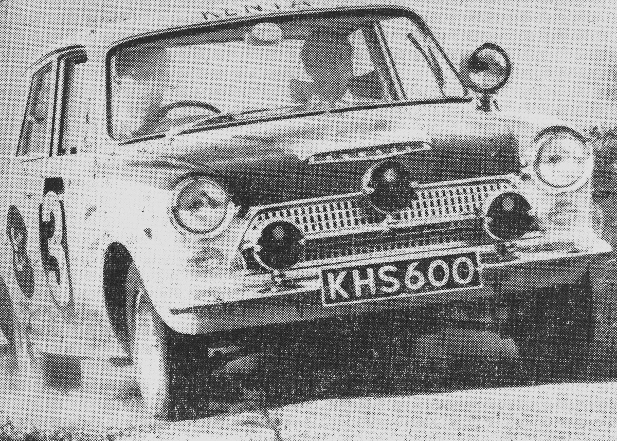 (EAK_50-75m)-Nairobi_64_KHS_600_Ford_Cortina1-vbKS