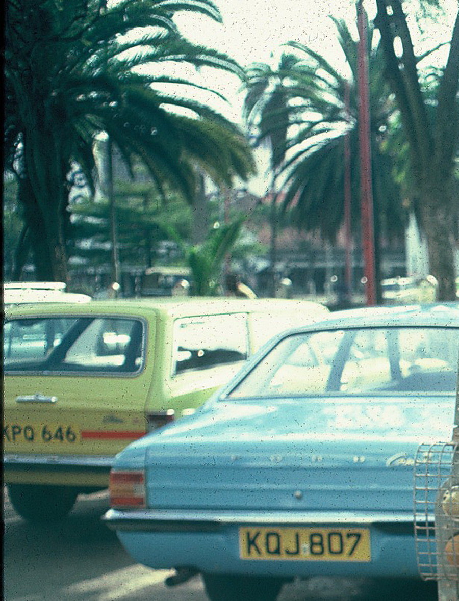 (EAK_75m-89)_KQJ_807_(b-y)_Cortina2-Nairobi1976VB