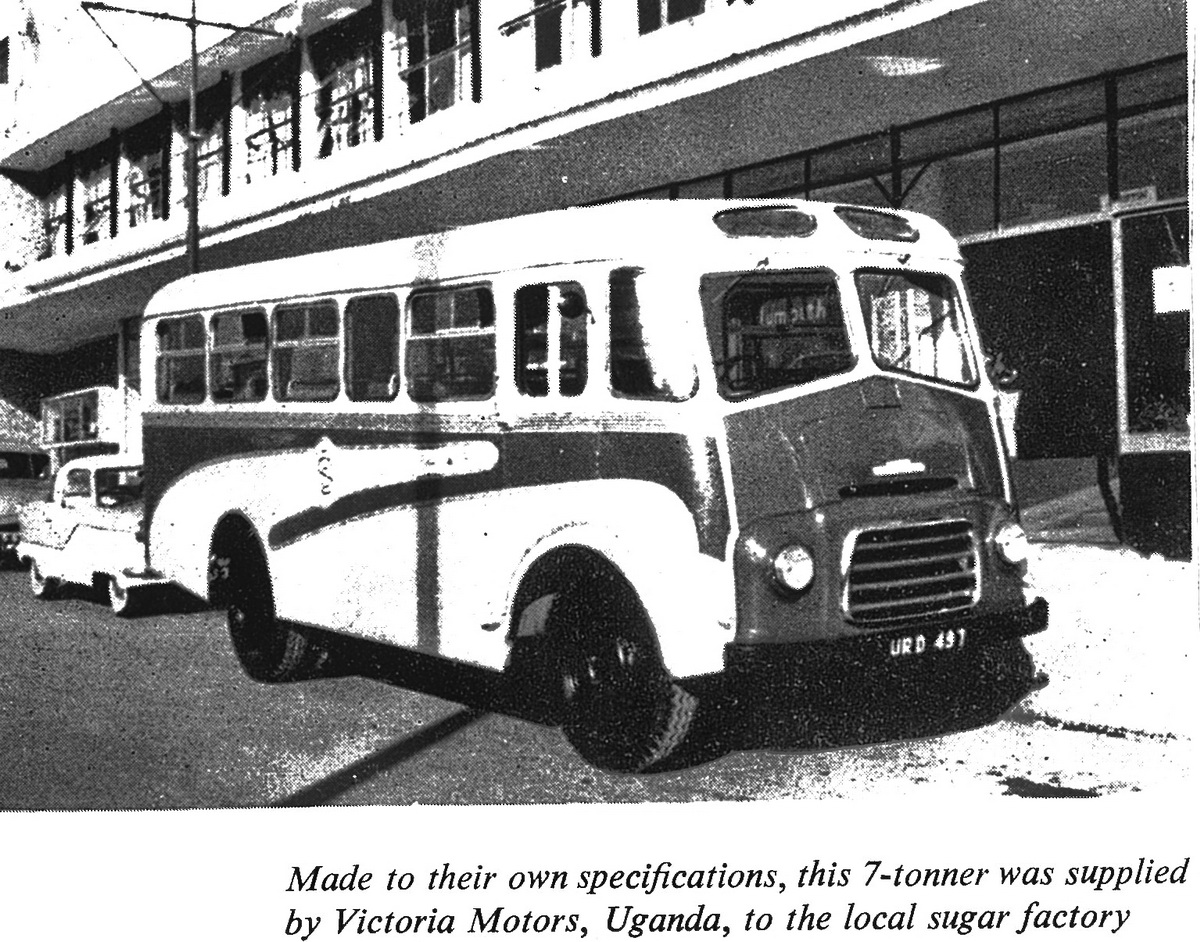 (EAU_52-78,58)-Kampala_URD_497_Morris_bus-vbKS