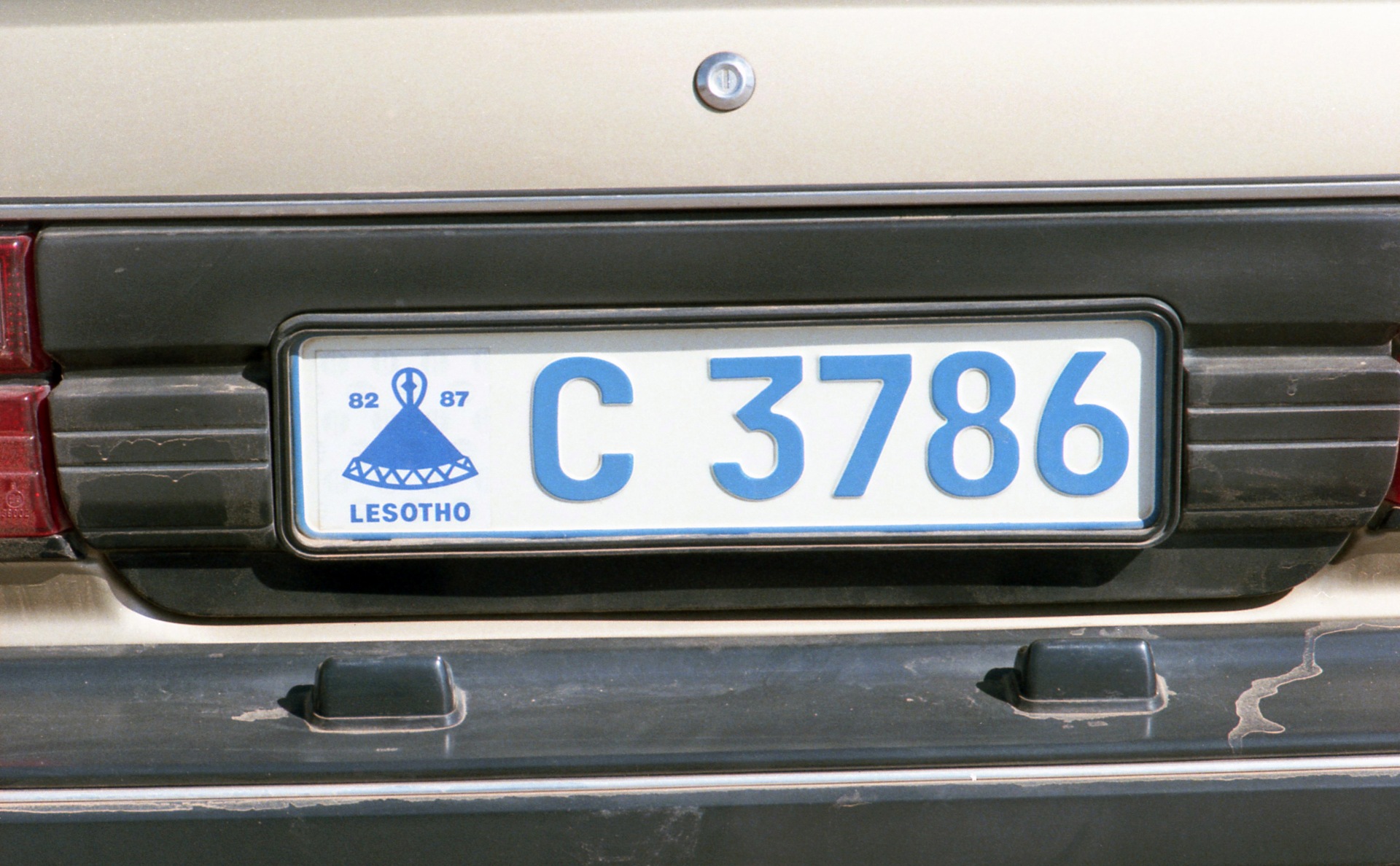 (LS_79~)-Leribe_C_3786_(bl-w)_BL