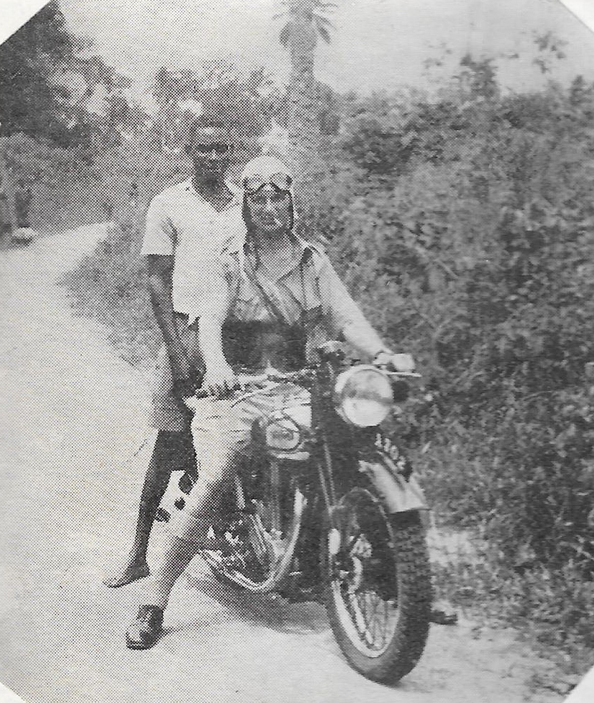 (NGR_07c-30s)(WAN)-Lagos_A_302_Norton_mc1-vbKS