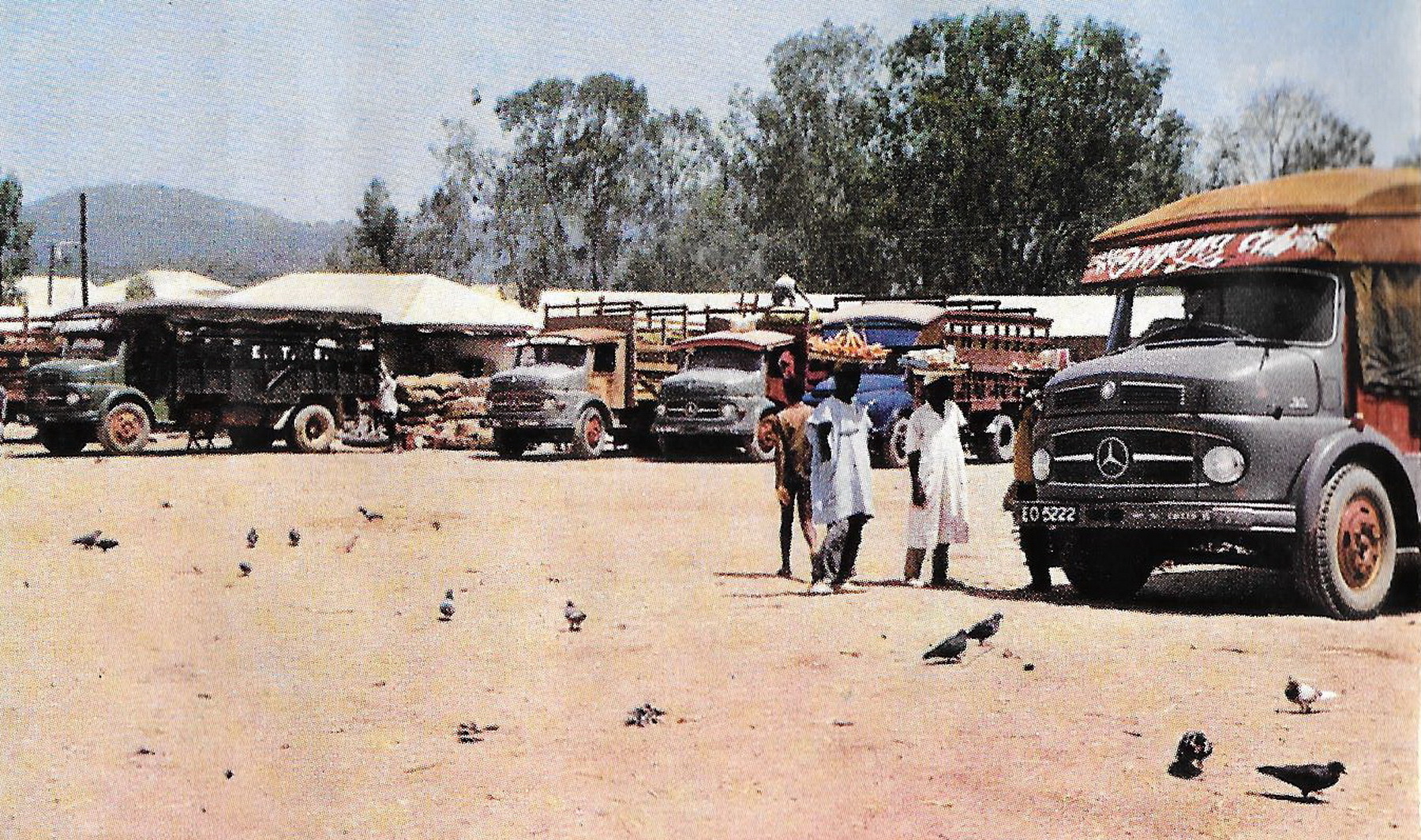 (NGR_07c-76)(WAN)-Onitsha_EO_5222_M-B_lorry-vbKS
