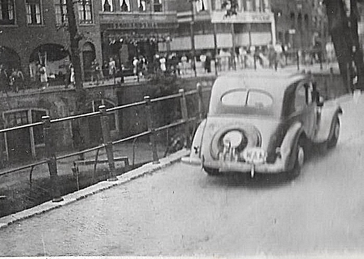 (NGR_07c-76)(WAN)-Port_Harcourt_PH_553_(WAN_oval)_car_in_NL-vbKS