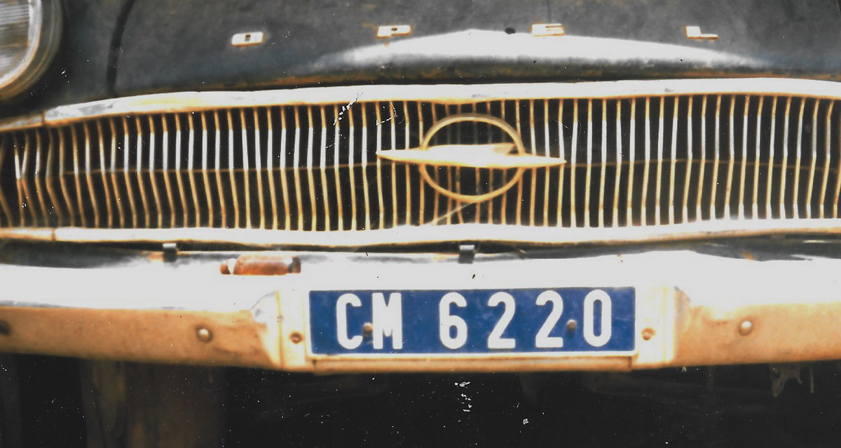 (NGR_19-63m-British_Cameroons-Victoria_CM_6220_Opel_Kapitan-vbJL