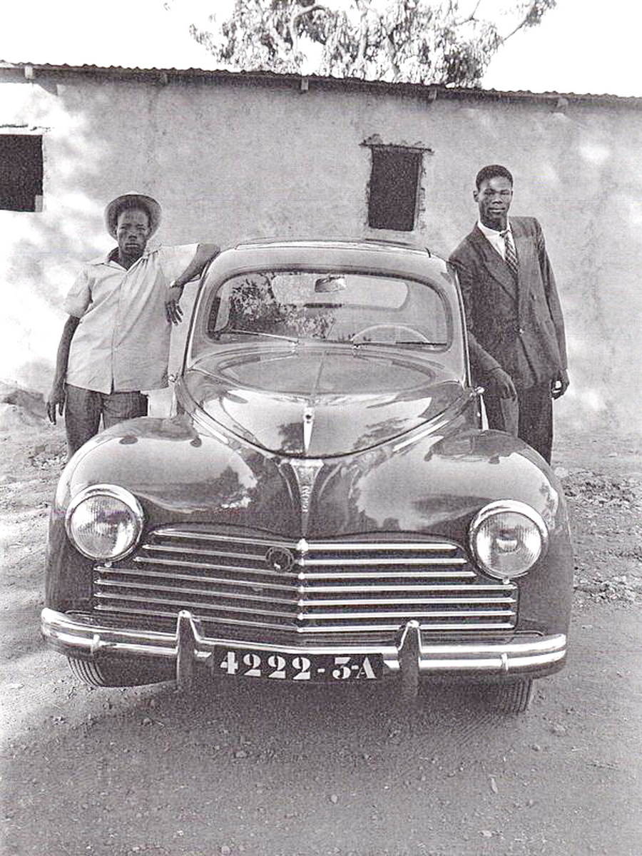 (RMM_52-60)(AEF)_4222-3A_Peugeor203-abg-Seydou_Keita-Buni-tv)