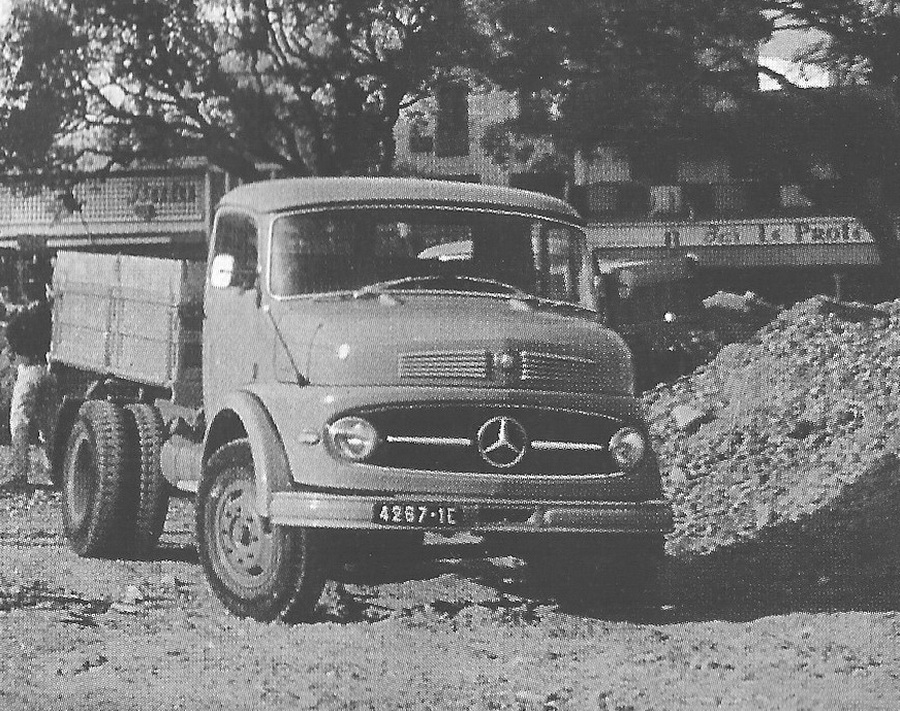 (SN_52-60)(AOF)-Dakar_C_1_4267_M-B_lorry-vbKS