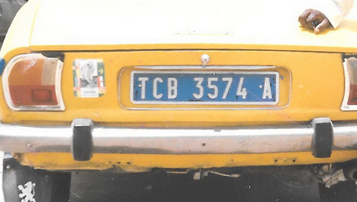 (TCH_83-01)-Chari_Baguimi,Fort_Lamy-73_TCB_3574_A_(w-bl)_Peu504-vbJL