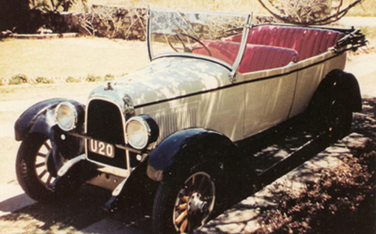 (ZW_28-59)(SR)-Umtali_U_20_vintage_car-webVB