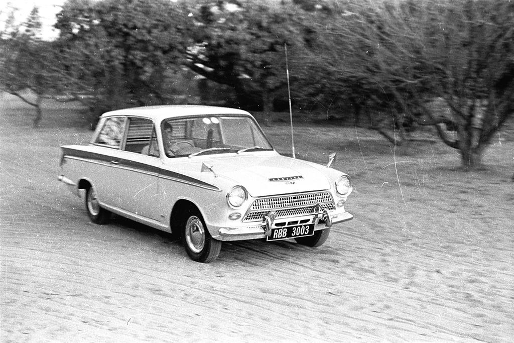 (ZW_60-71)(RSR)-Bulawayo_RBB_3003_Cortina1-mr1960sVB