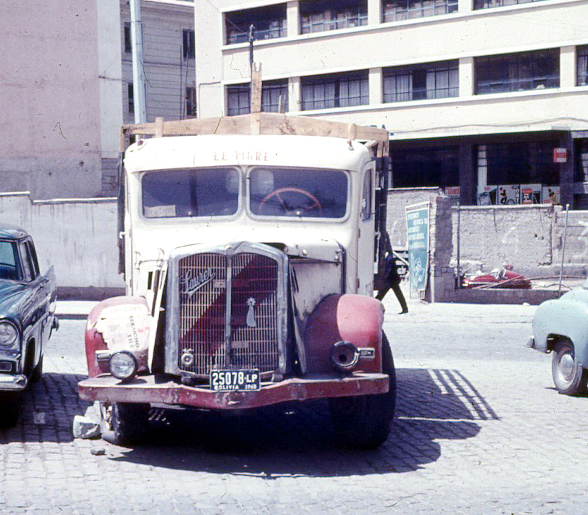 (BOL_60-70s,60)-La_Paz_25078_LP_Saurer_lorry-vbKS