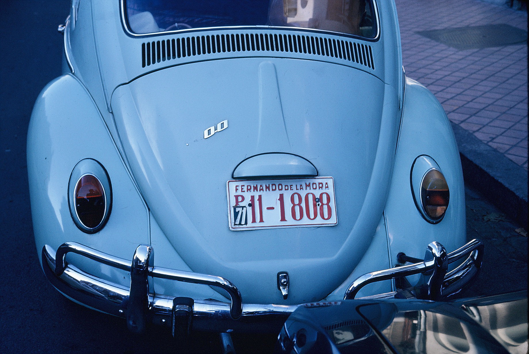 (PY_57-84c,71)-Fernando_de_la_Mora_P11-1808_(r-w)_Beetle-London1973VB
