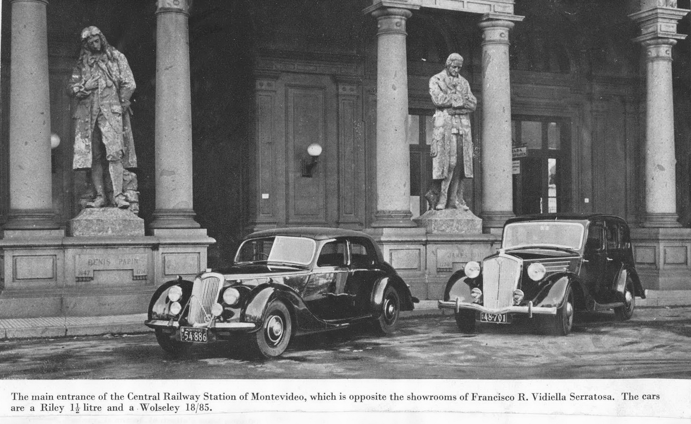 n_(ROU_40s)-Montevideo_54-886+48-701_(w-b)_Riley_RMA+Wolseley1885-vbU166KS