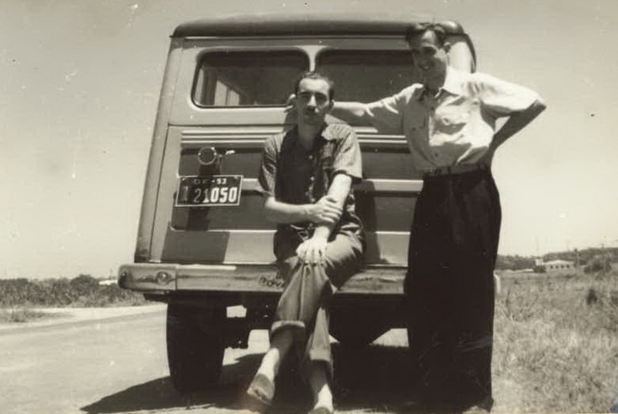 (YV_53)-Caracas_DF_21050_r_(l-d)_Jeep__Wagoneer-vbYV187KS