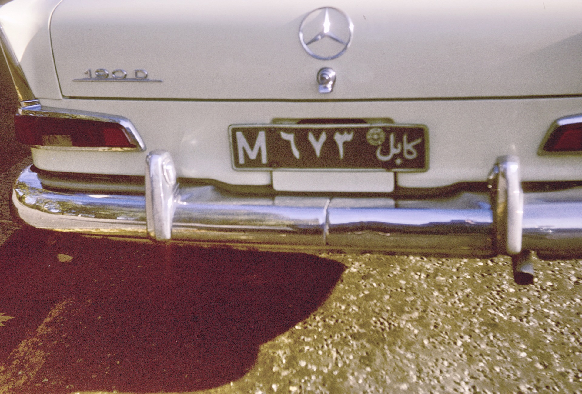 (AFG-cd_ndes_74-04)_M_673_r_(w-g)_M-B190D_TG
