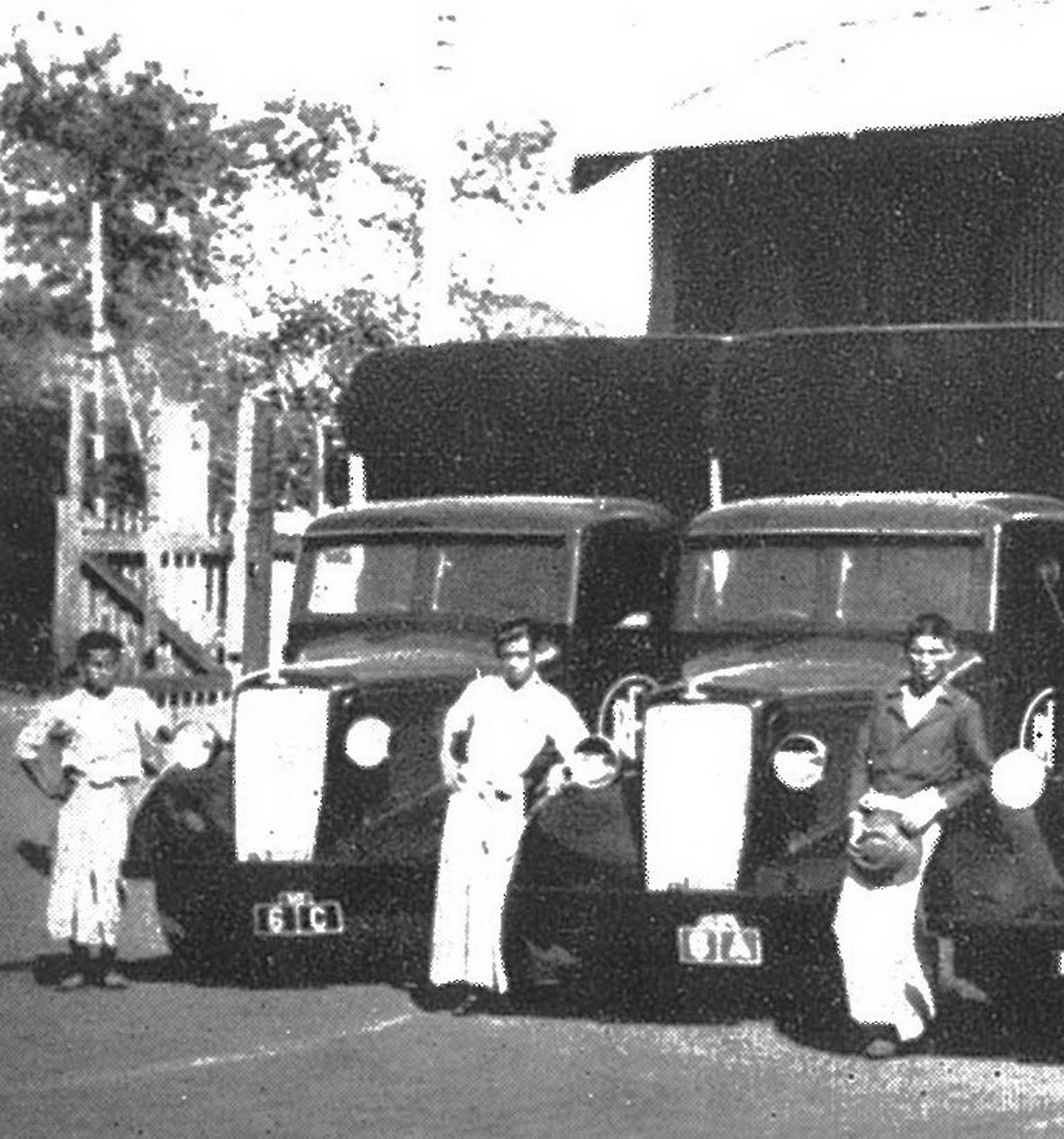 (BUR-dlr_q-53)_6_A,_6_C_Morris_lorry-vbKS