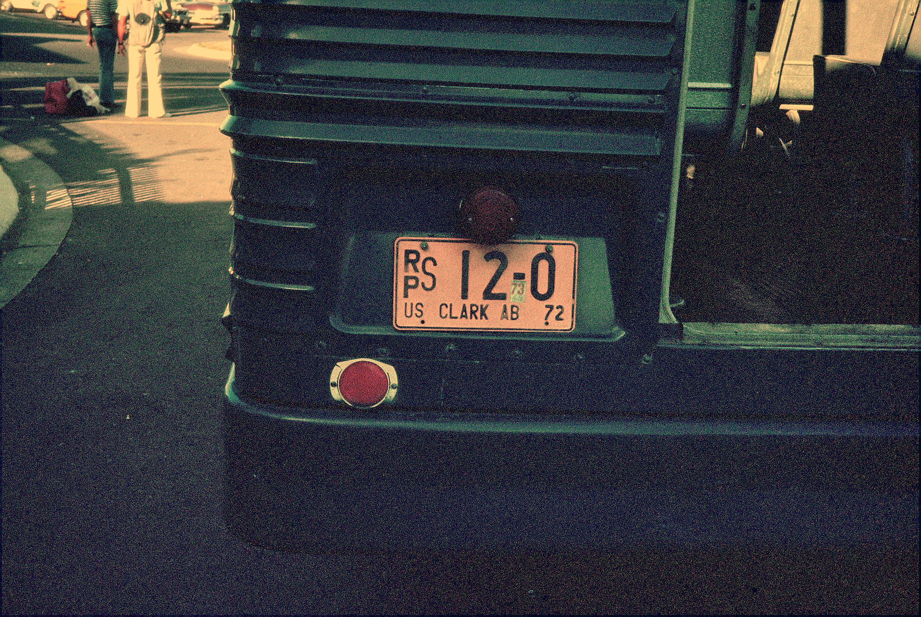 (RP-USafPI_71-80,72)-Clark_AB(Service_veh-bus)_RP_S_12-0_mb1972VB