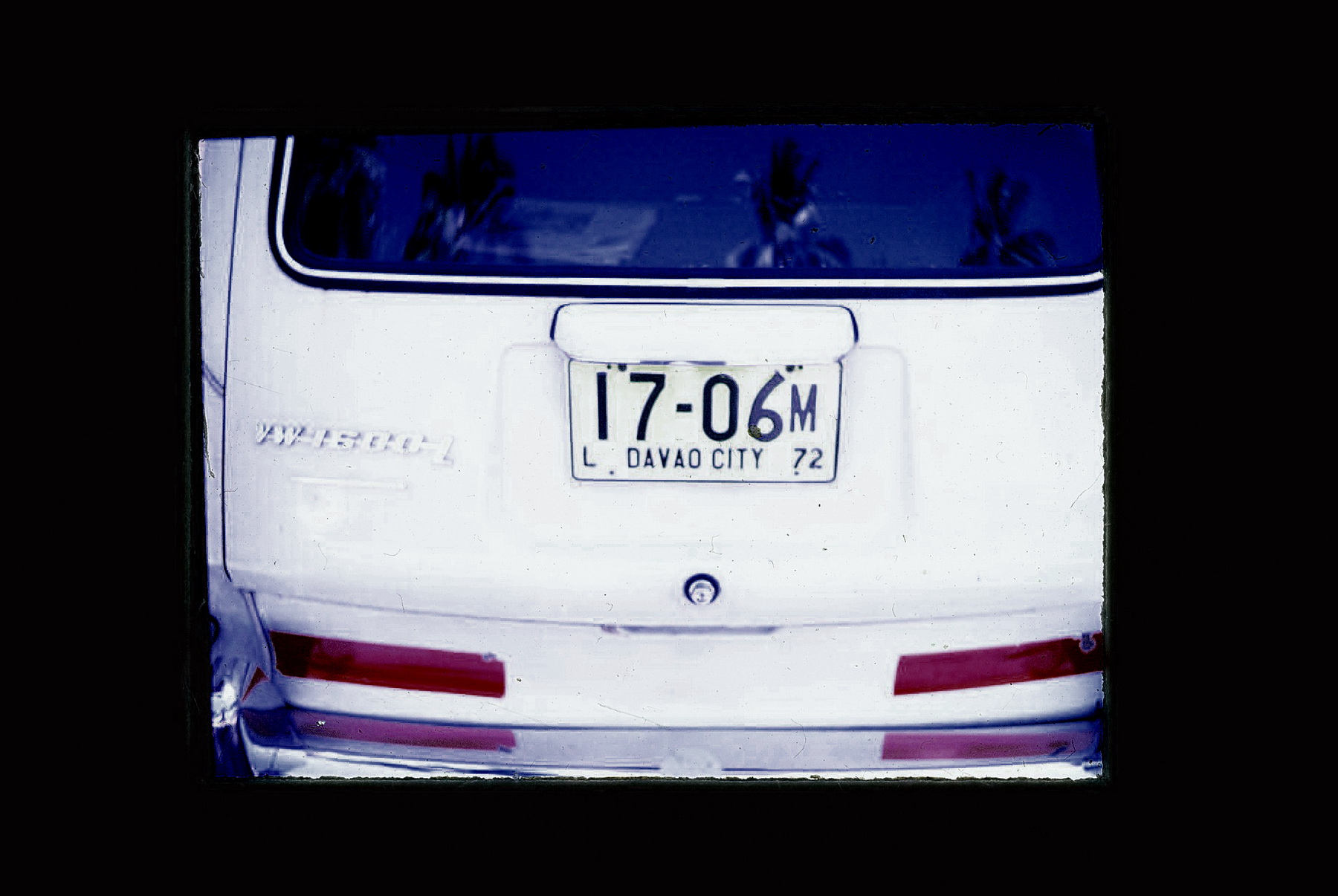 (RP_72-73)-Davao_City(Light_car)_L_17-06_M_(b-w)_VW1600L-1972-73VB