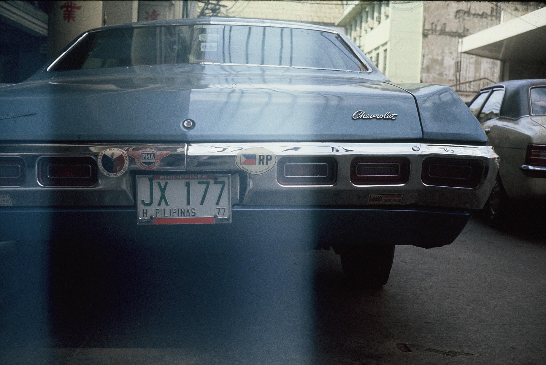 (RP_77-78)(Heavy_car)_h_JX_177_(RP_oval)_g-w)_Chev-1977VB