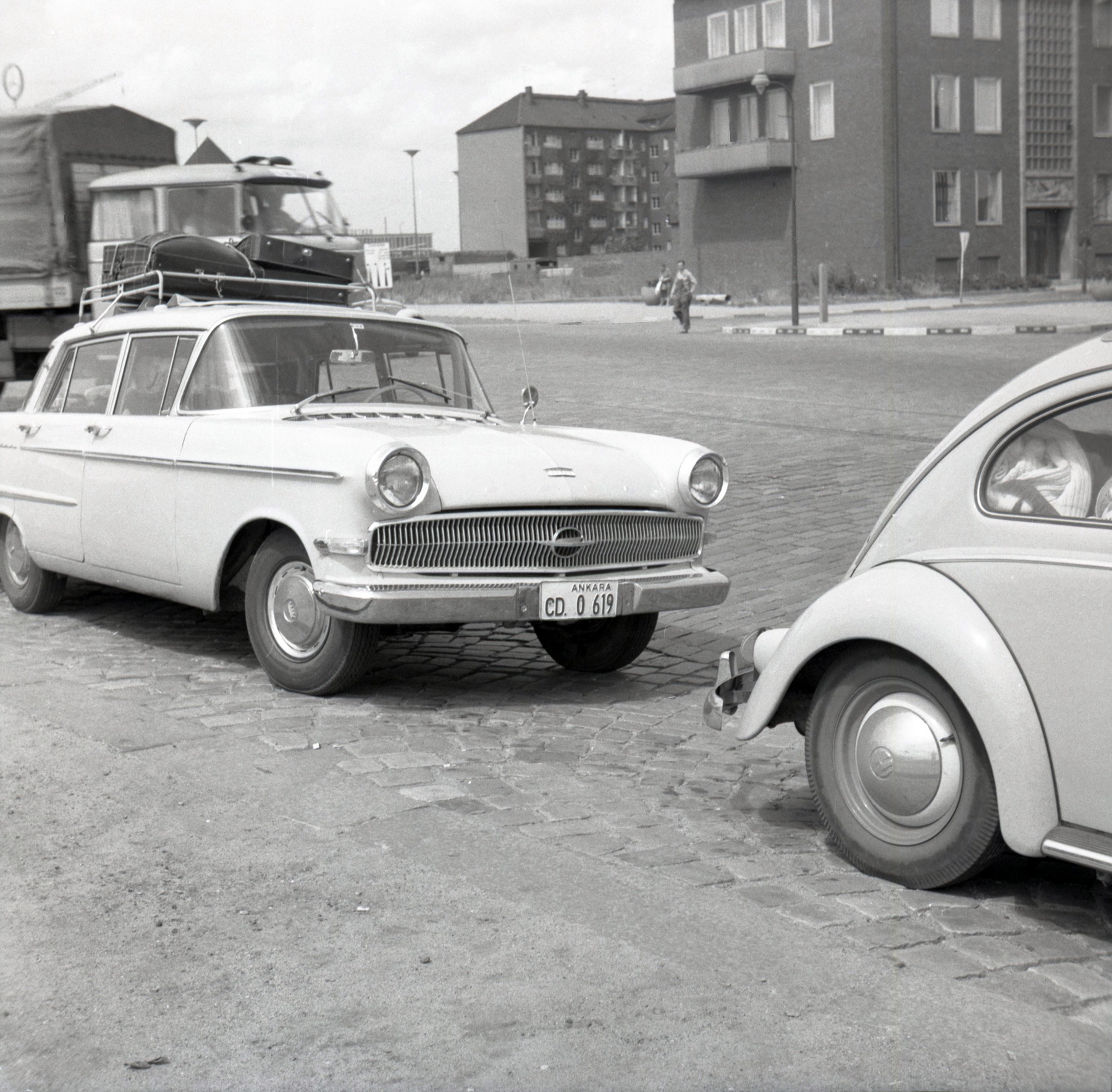 (TR-cd_52-62)_CD-_0_619_f_(g-s)_Opel_Kapitan-BL