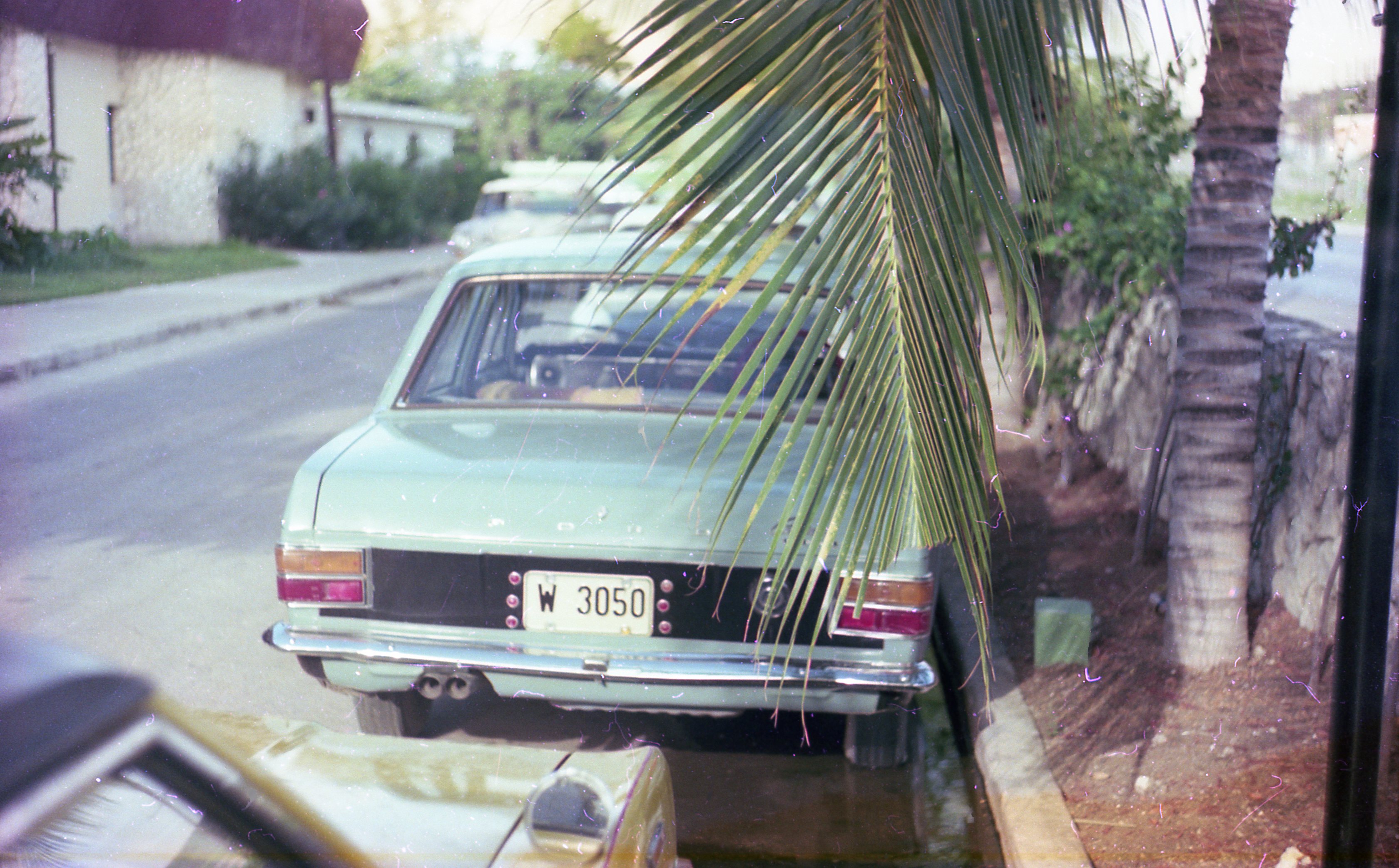 (JA_73-87)-Manchester_W_3050_FordCortina2-BL