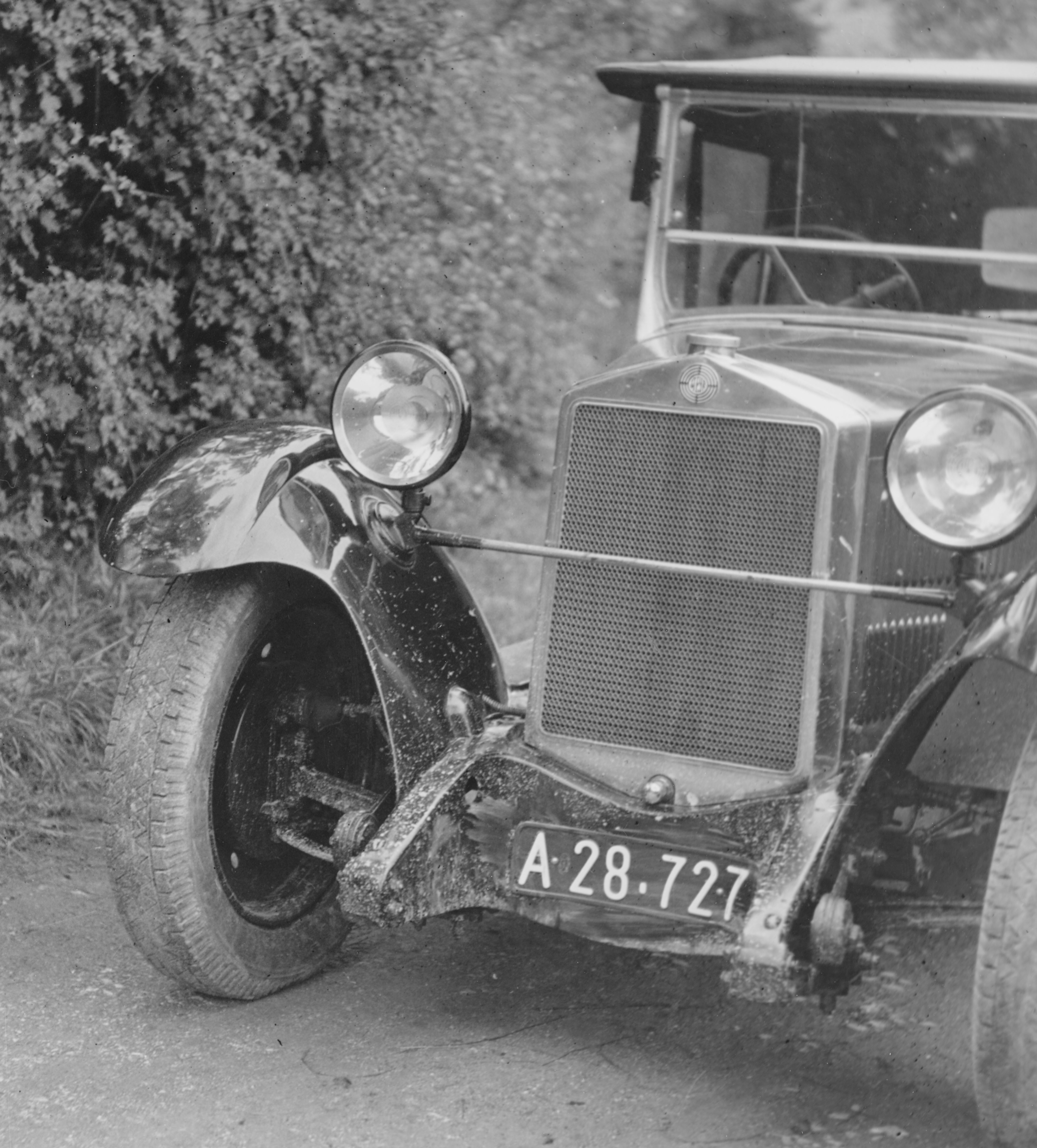 (A_30-38)-Vienna_A_28-727_vintage_car-abgBL