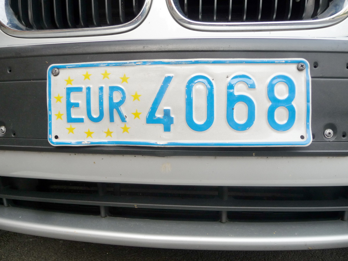(B-Eur_2000-01,14)_EUR_4068_(bl,y-w)_cf_BMW-2014VB