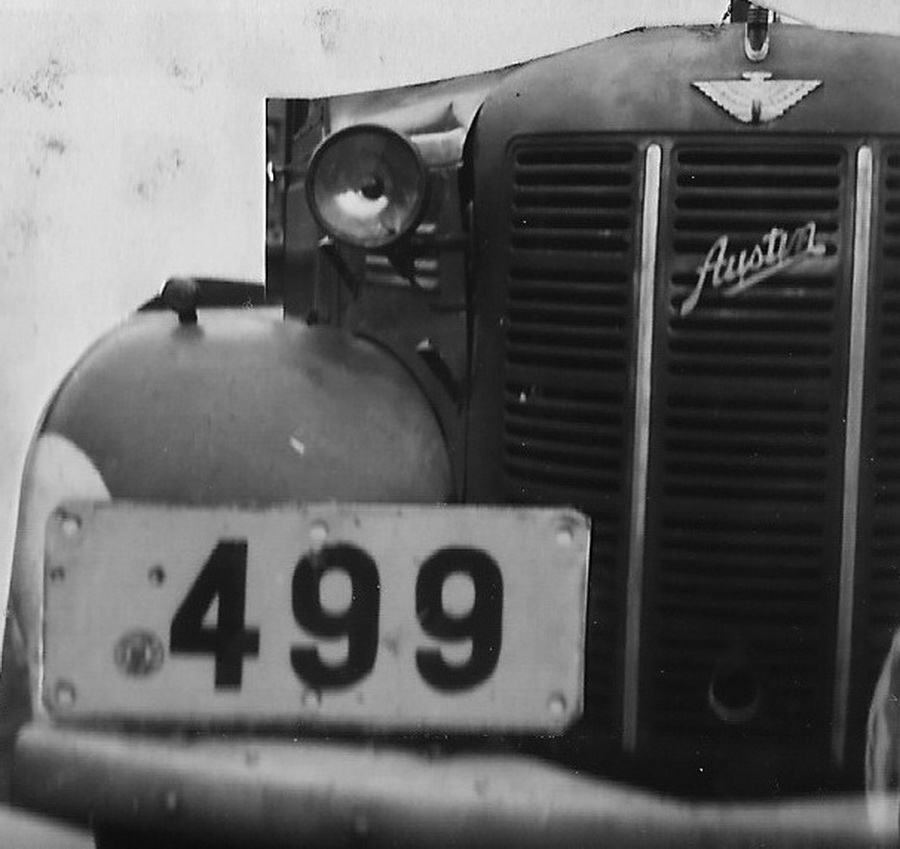 (B-dlr_28-53,40s)_499_Austin_K_lorry_fire_maybe-vbV00abKS