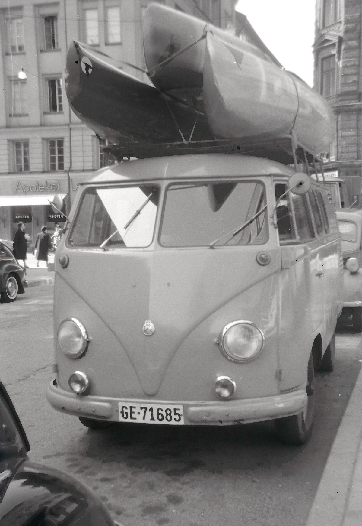 (CH_32-60)-Geneva,50s_GE_71685_f_(no_shields)_BL