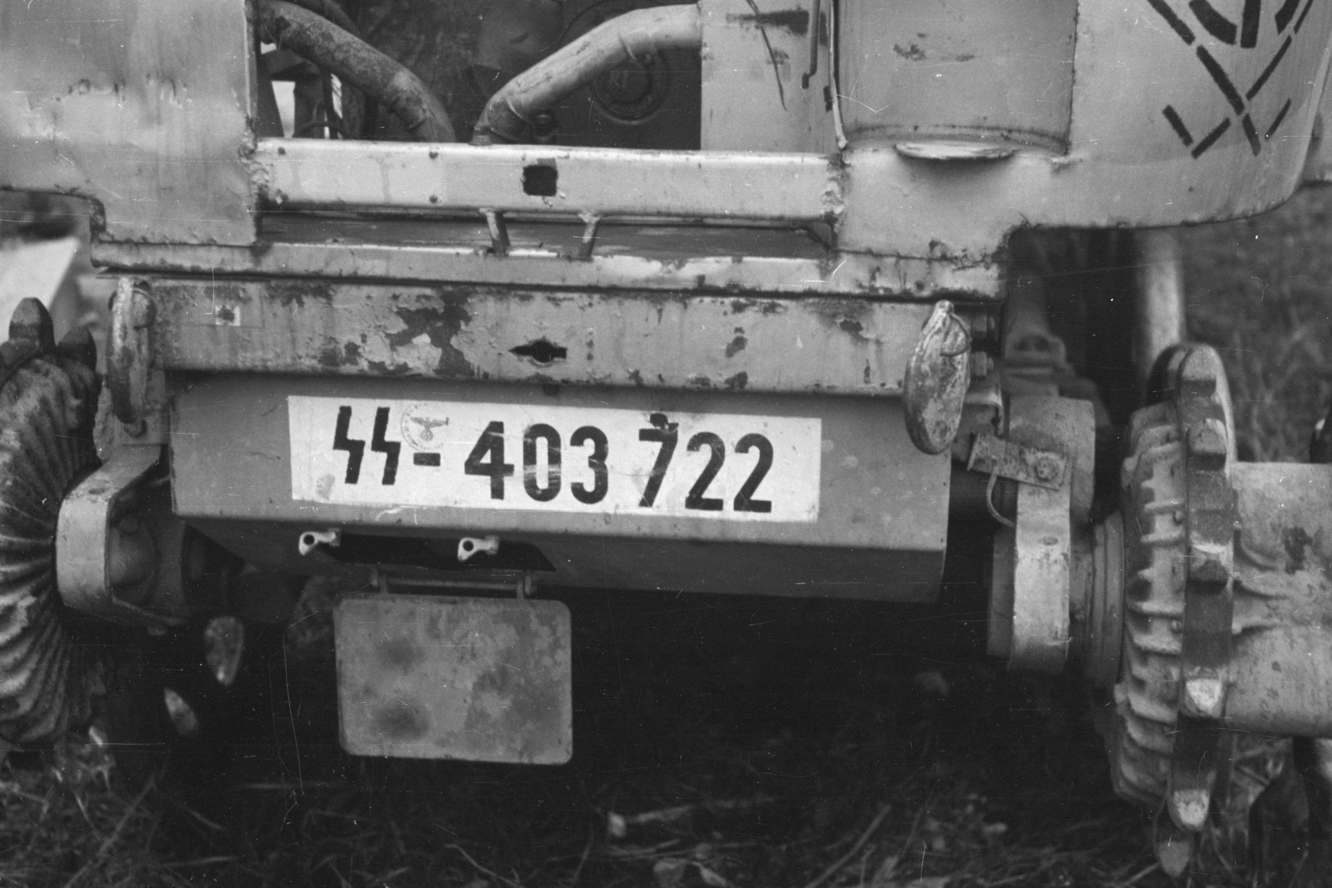 (D-mil-SS)_39-45_EW)_SS_403702_bulldozer_efa0217_182107_ft