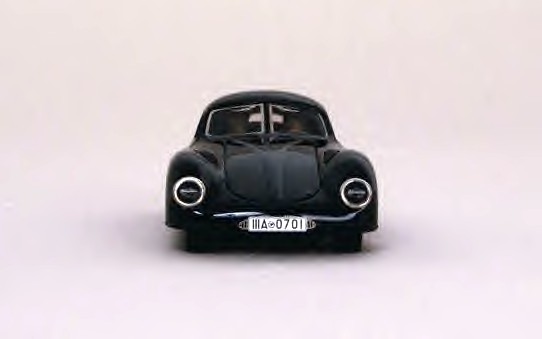 (D_Bavaria,Munich_01-39-dlr)_2_A_0702_(r-w)_Porsche-anon