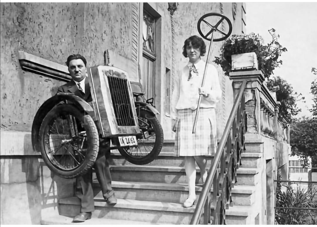 (D_Prussia,Berlin_01-39,20s)_1_A_2412_folding_car-webVB