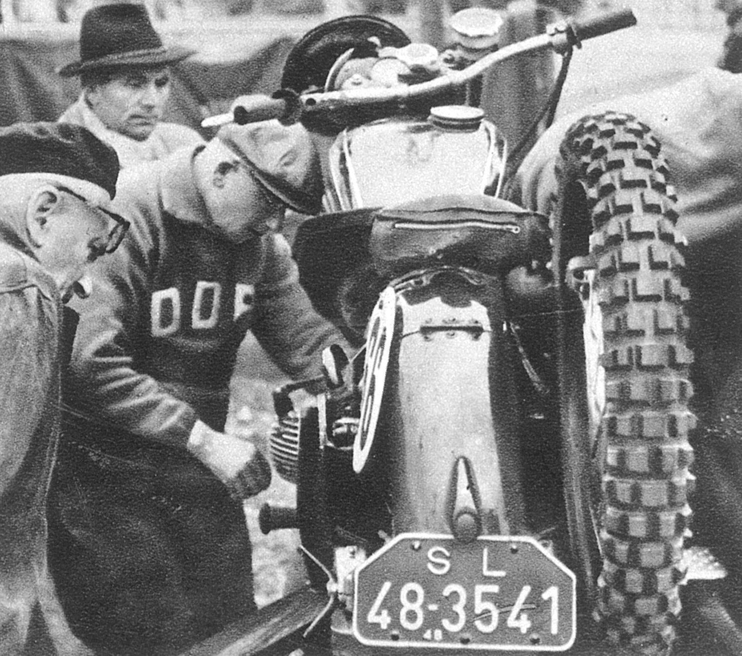(D_Sovz_48-48)-Saxony,Leipzig_sl_48-3541_(w-b)_mc1948-vbKS