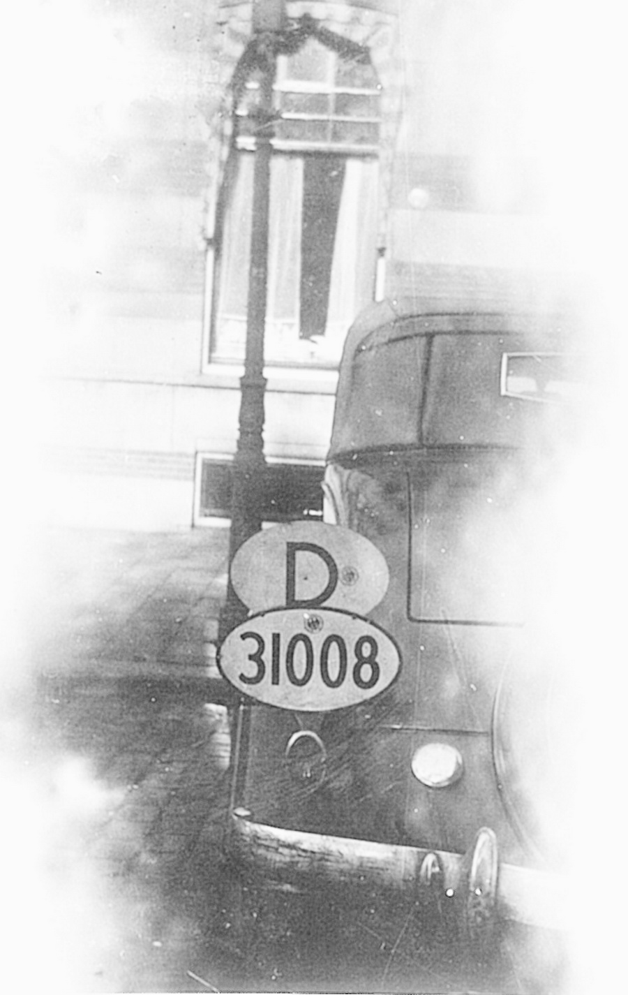 (D-temp_07-39)-Hamburg-NY_30s_31008_(b-w)_issued_in_NY_via_D_consulate_34-35_UScar-vbKS