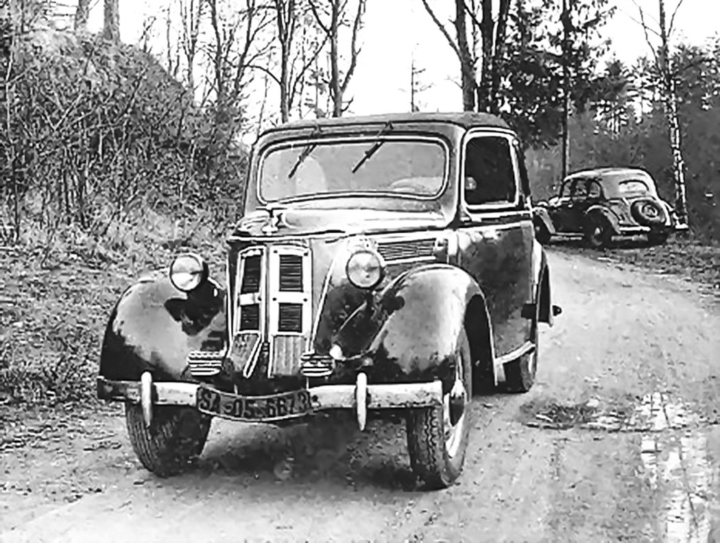 (Saar_45-47)(F1)-SA5=Saarbrucken_City_SA-05-6673_(b-r)_Ford_maybe-vbSarrNostalgie