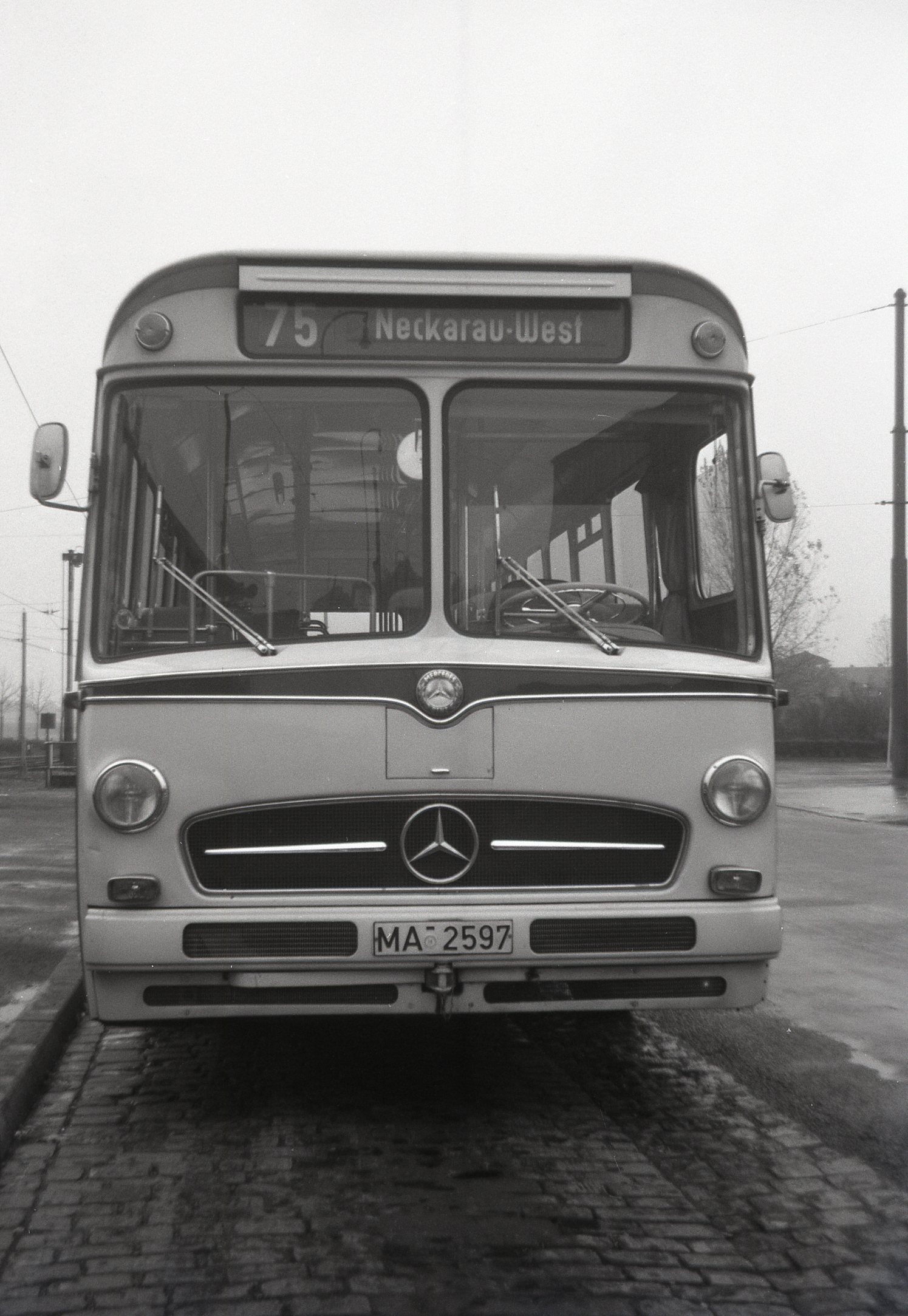 (D-off,bus_56-95)-Mannheim,Baden-Württemberg_MA-2597_f_M-B_bus-BL
