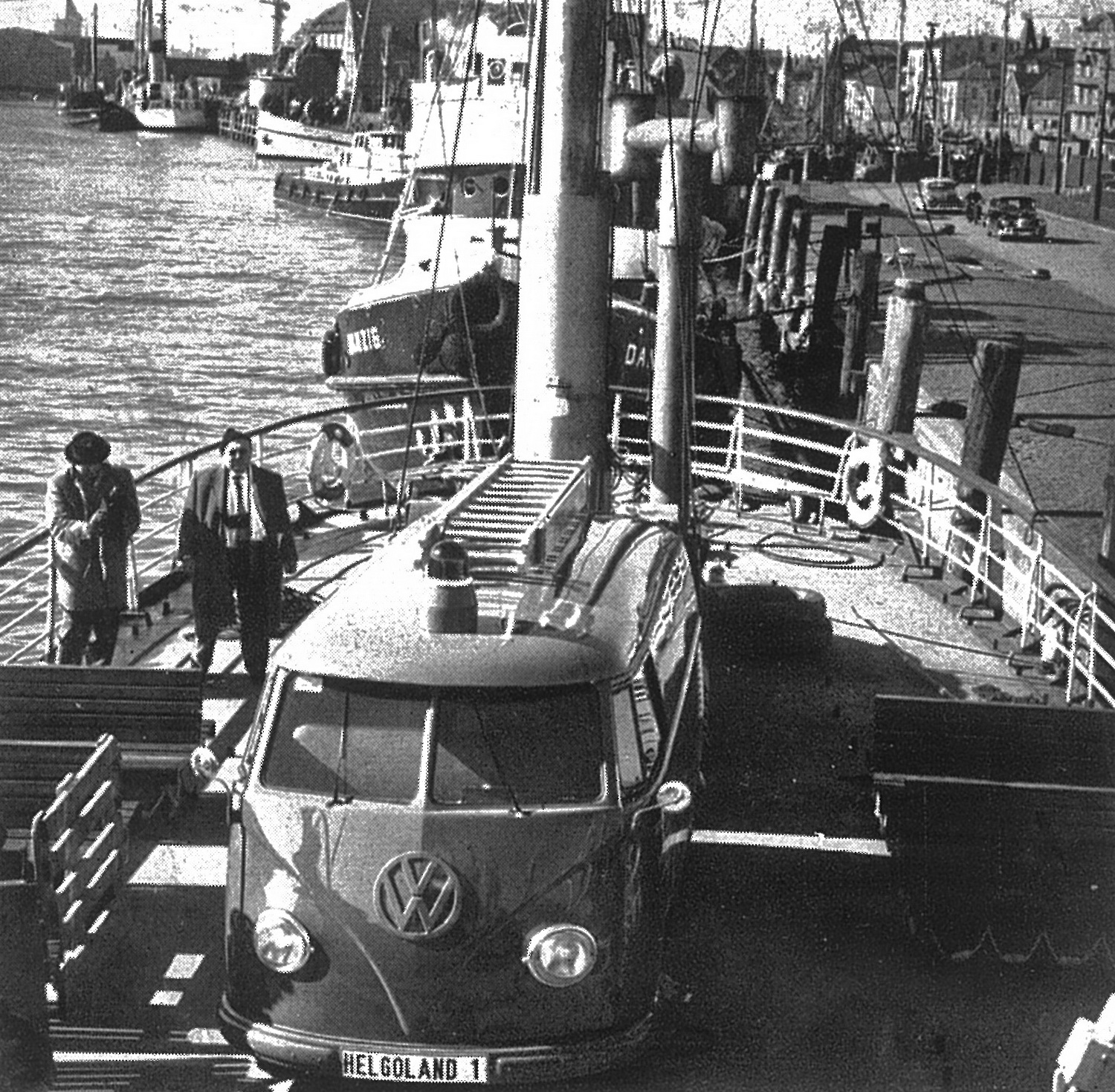 (D-off,fire_56-95)-_HELGOLAND_1_VW_van-vbD3858KS