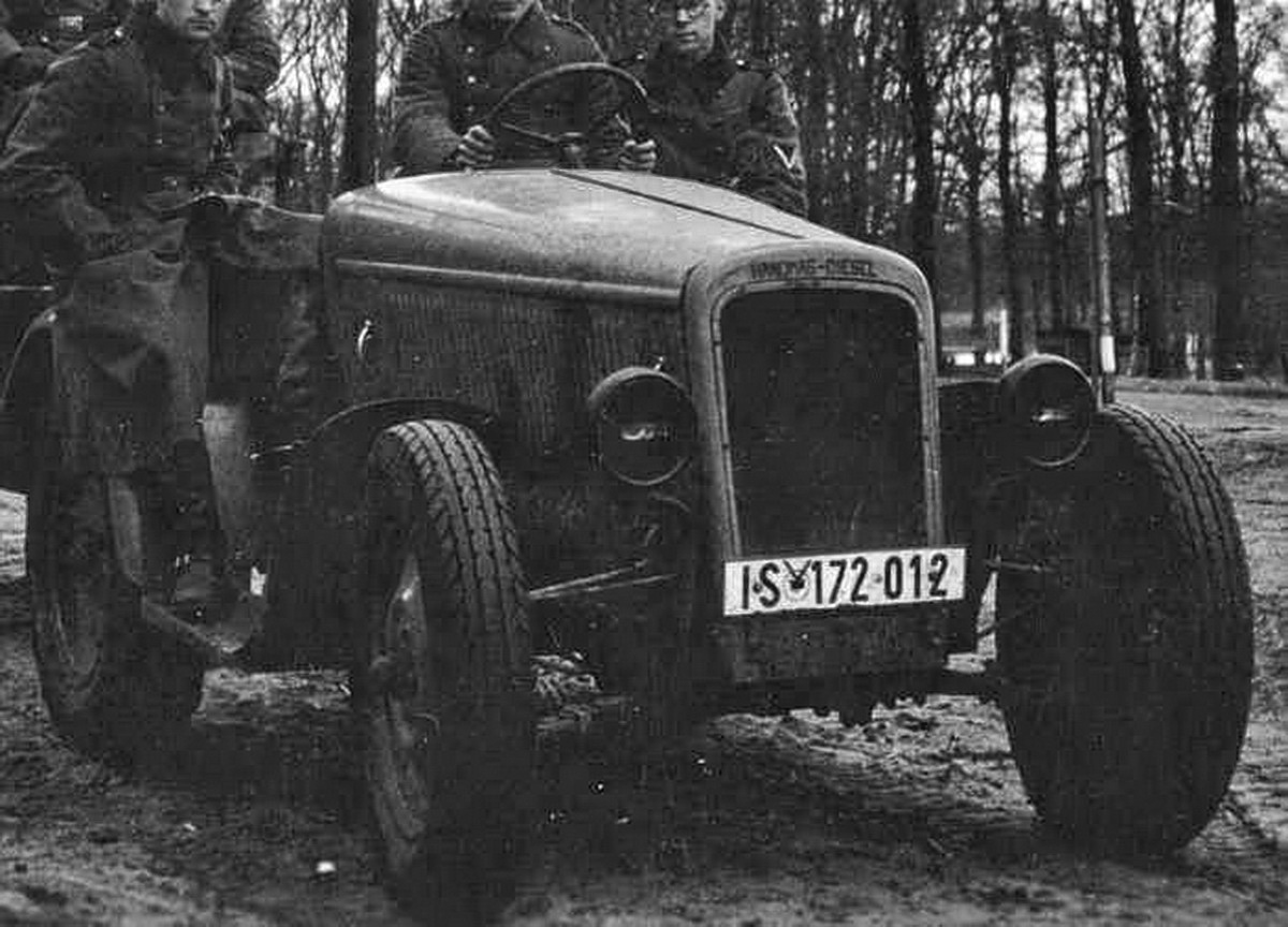 (D_occ_39-45)-Prussia,Hannover_IS_172012_Hanomag_tractor_Estonia_query