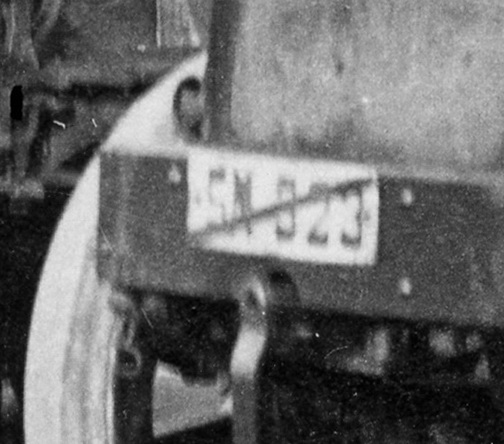 (EST-mil_21-31,28m)_SM_323_c_(bl-g-w)_SojaMinisteerium=Min-Defence_Packard_lorry-vbRV
