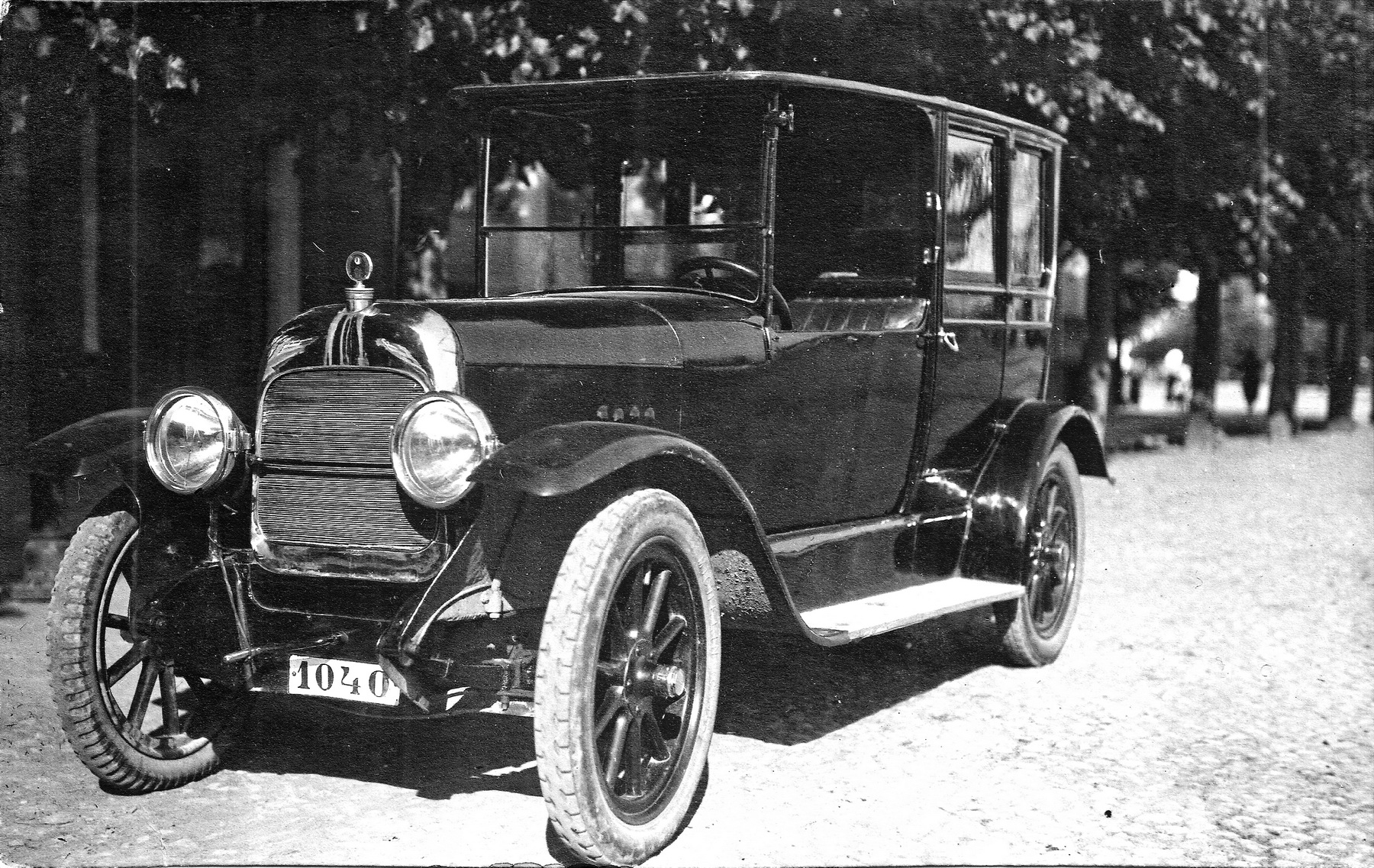 (EST_20-25,24)(EW)-Tallinn_City_1040_(b-lbl)_car-RL