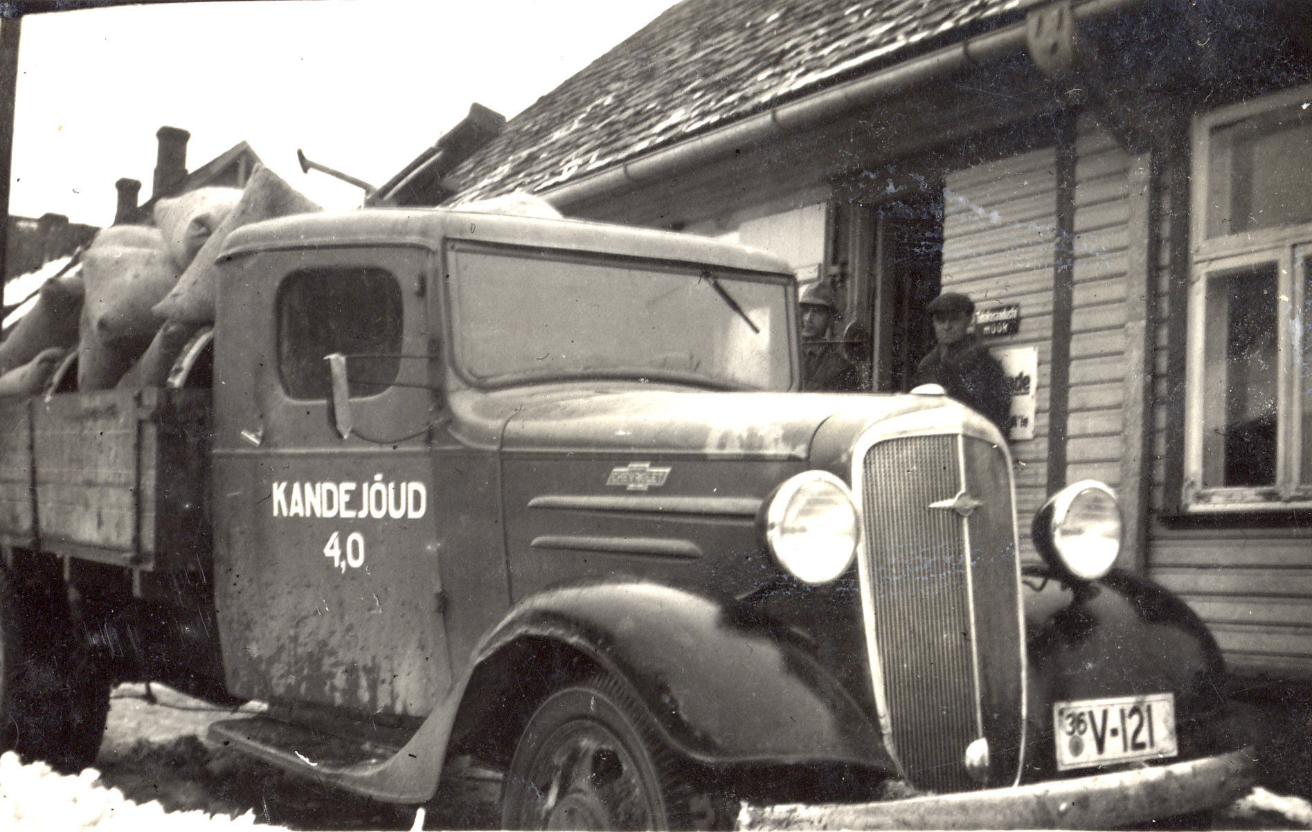 (EST_33-40,36)(EW)-Vijlandi_36_V-121_(b-w)_Chev_lorry-18-19380002_LMikkori_segakaubad
