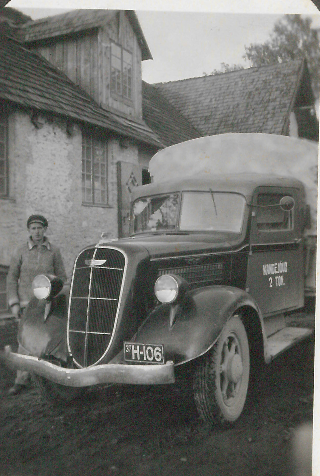 (EST_33-40,37)(EW)-Harju_37_H-106_(w-b)_lorry-RV24-19390002_veski_ees