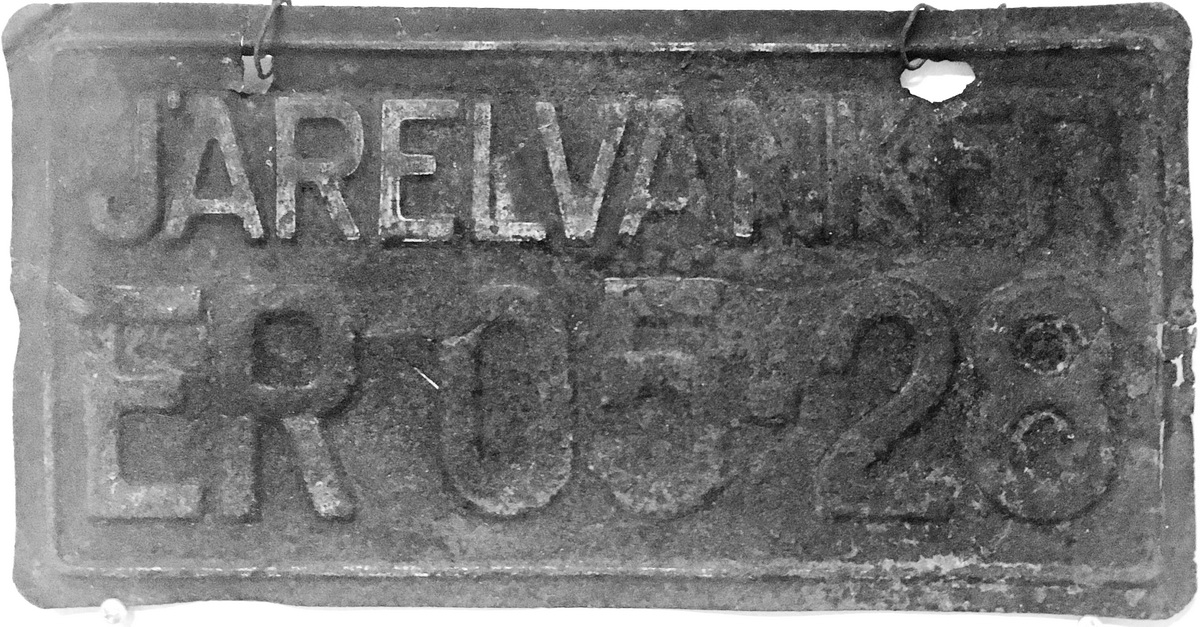 (EST_41-44)(D_occ)(tlr)_ER_05-28_Jarelvanker=trailer_plate-RV