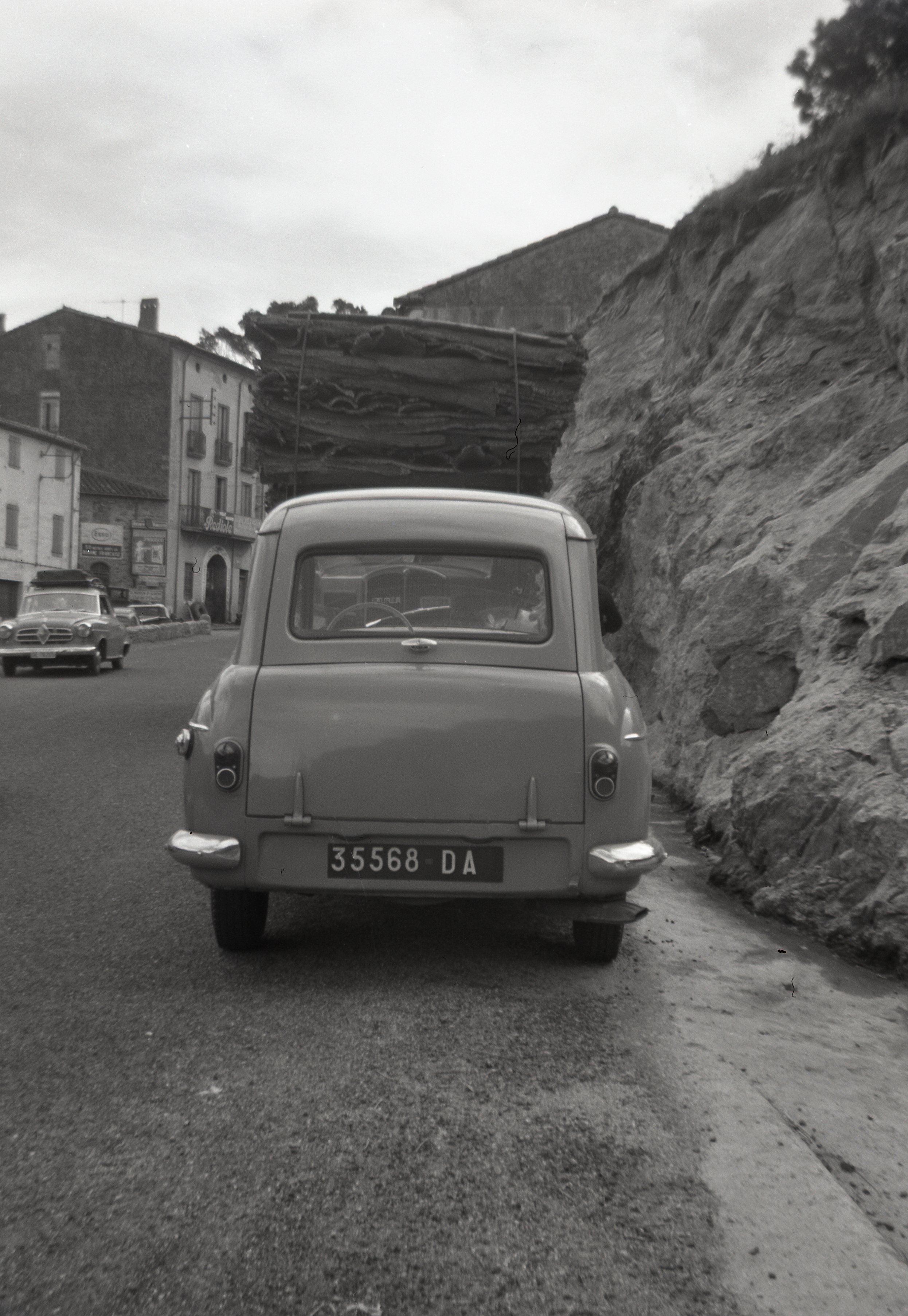 (F)(gv_59-92,60)_35568_DA_(w-b)_Simca_est-BL