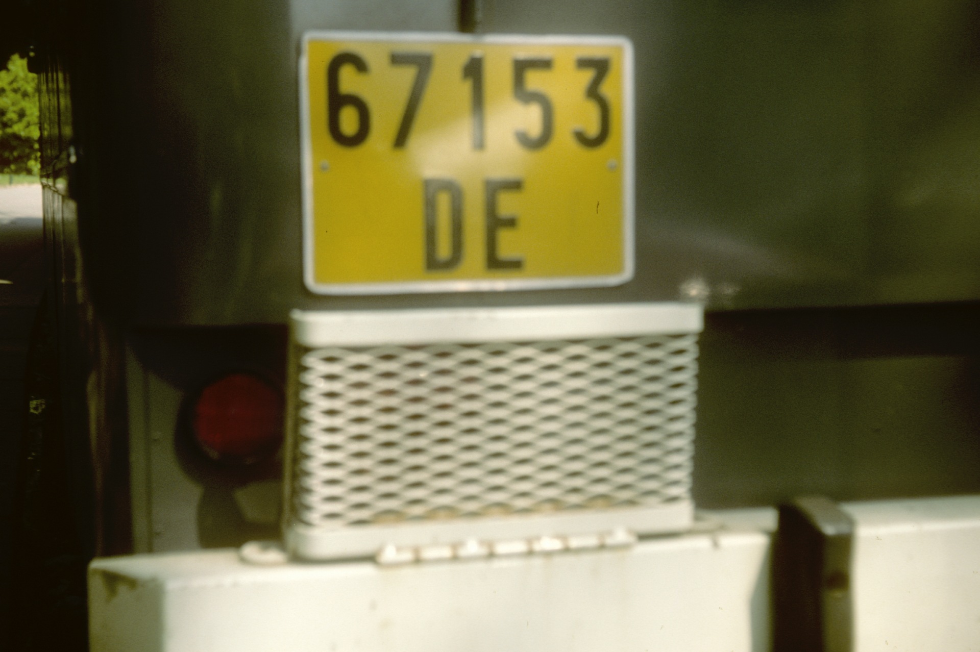 (F)(gv_59-92,67)_67153_DE_cr_(b-y)_lorry-TG